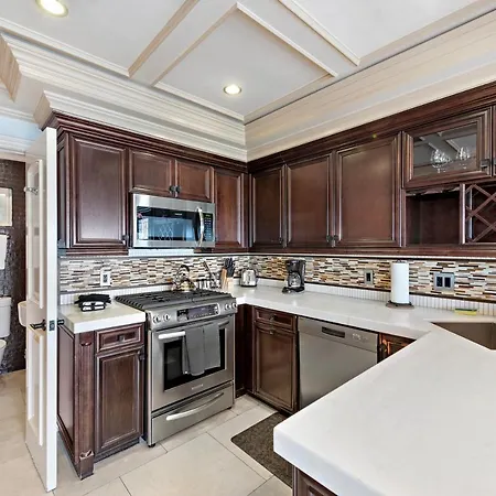 Ocean View Villa, Walk To Main Beach, Easy Beach Access-2